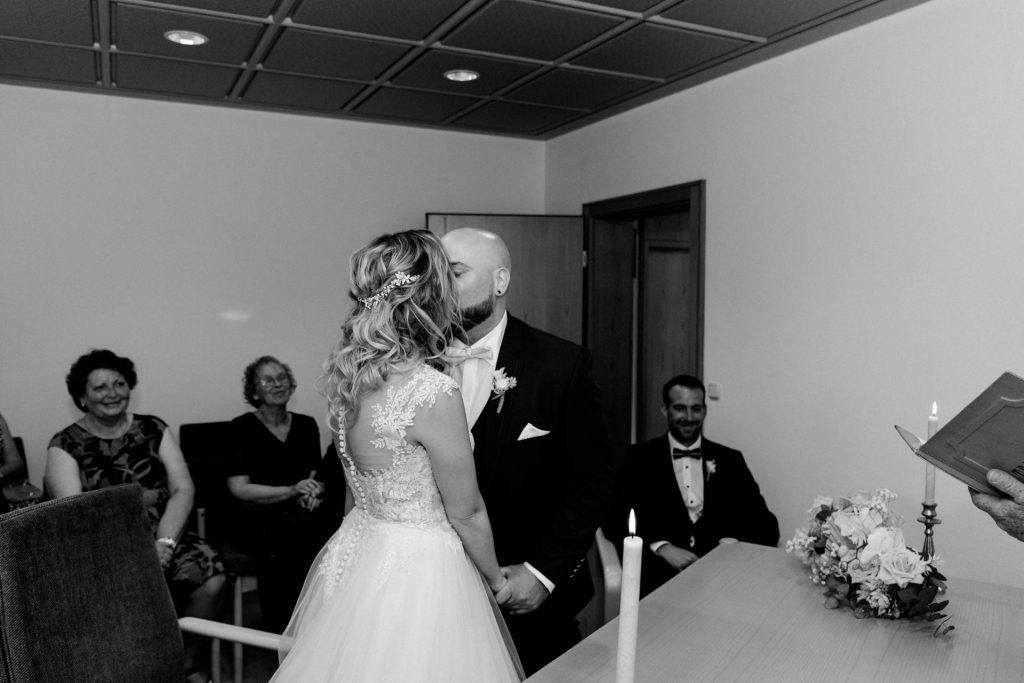 Hochzeitsfotografie Christina Klass, Standesamtliche Trauung im Standesamt Landsberg