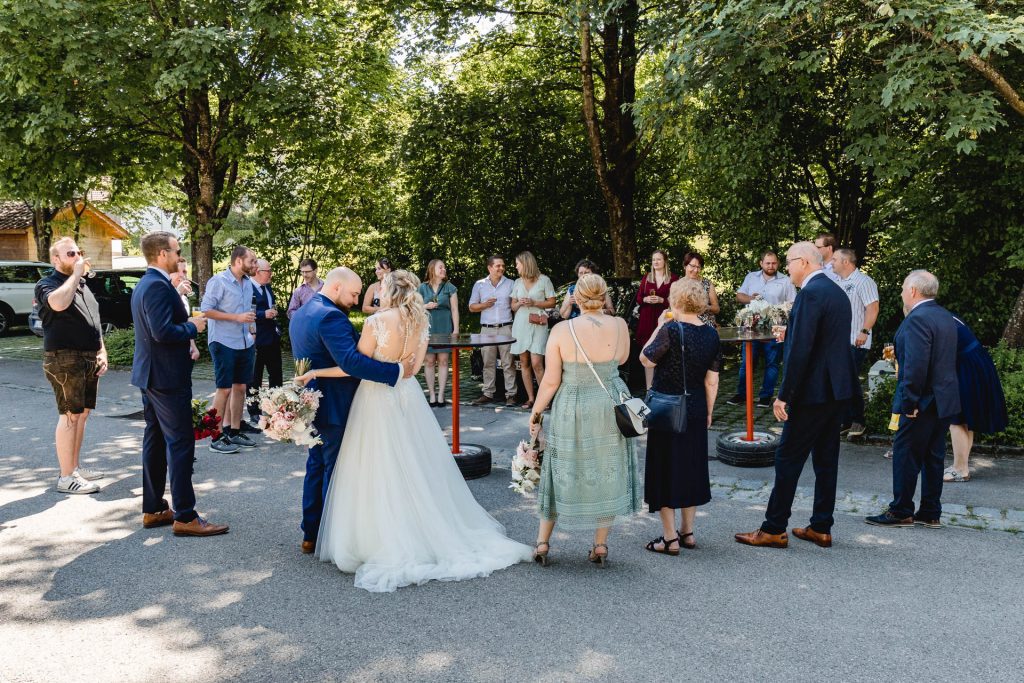 Hochzeitsfotografie Christina Klass, Hochzeitsfeier im eigenen Garten