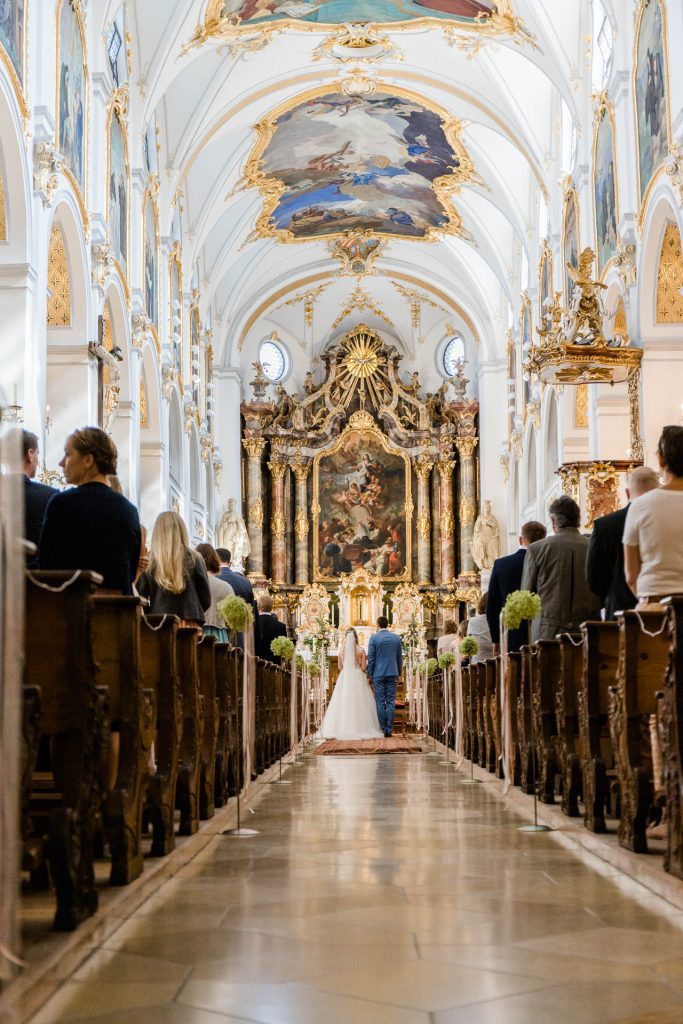 Hochzeitsreportage by Christina Klass, Kloster Scheyern, Trauung in der Kirche