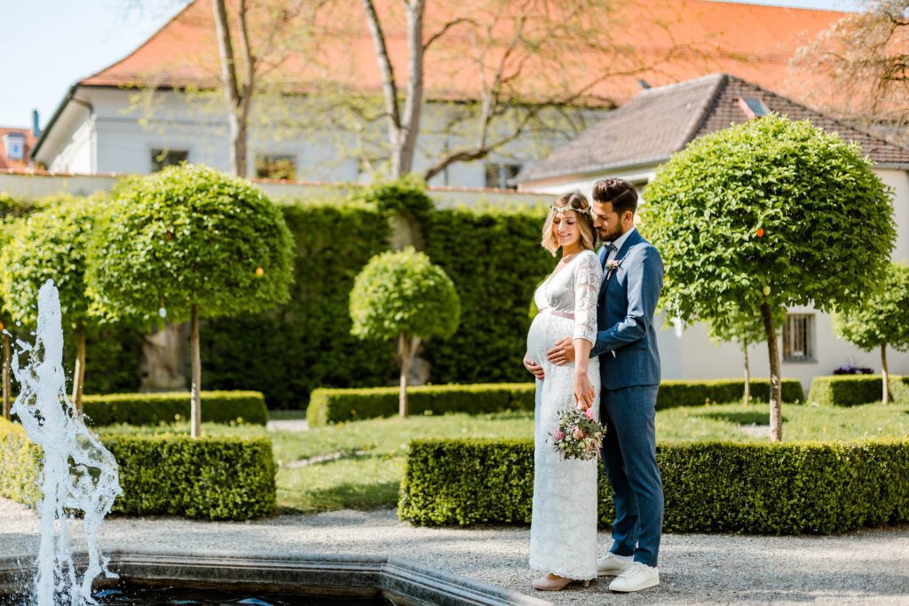 Hochzeitfoto by Christina Klass, Standesamtliche Trauung, Brautpaar im Schaezlerpalais in Augsburg